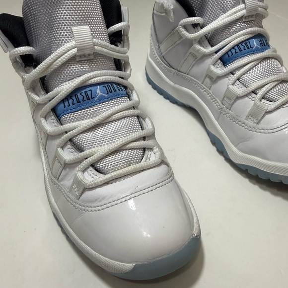 Nike Air Jordan 11 Retro “Legend Blue” Sneakers - Little Kids Size 13.5 - Picture 7 of 16